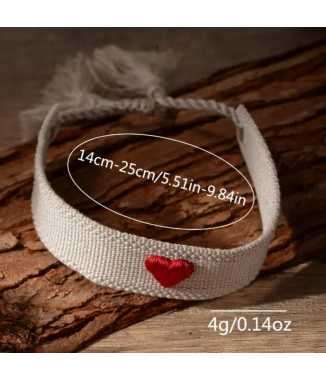 Pulsera Tejida con Corazón